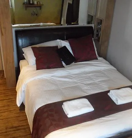 The Warwick Arms 4* Chew Magna