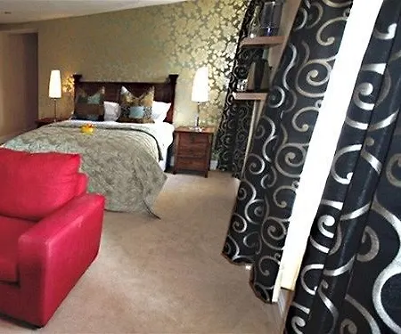 The Warwick Arms 4* Chew Magna